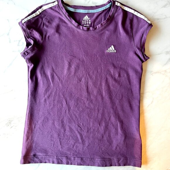 purple Adidas t-shirt top sportswear activewear size S great condition - Picture 1 of 3